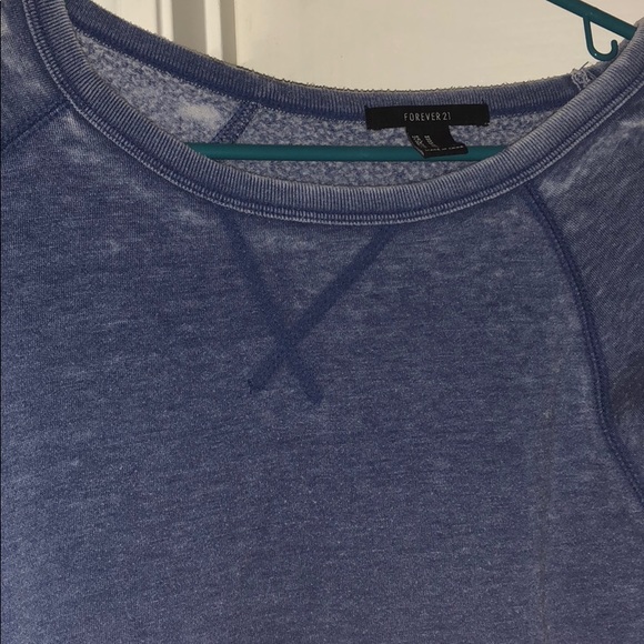 Forever 21 sweater - Picture 2 of 4